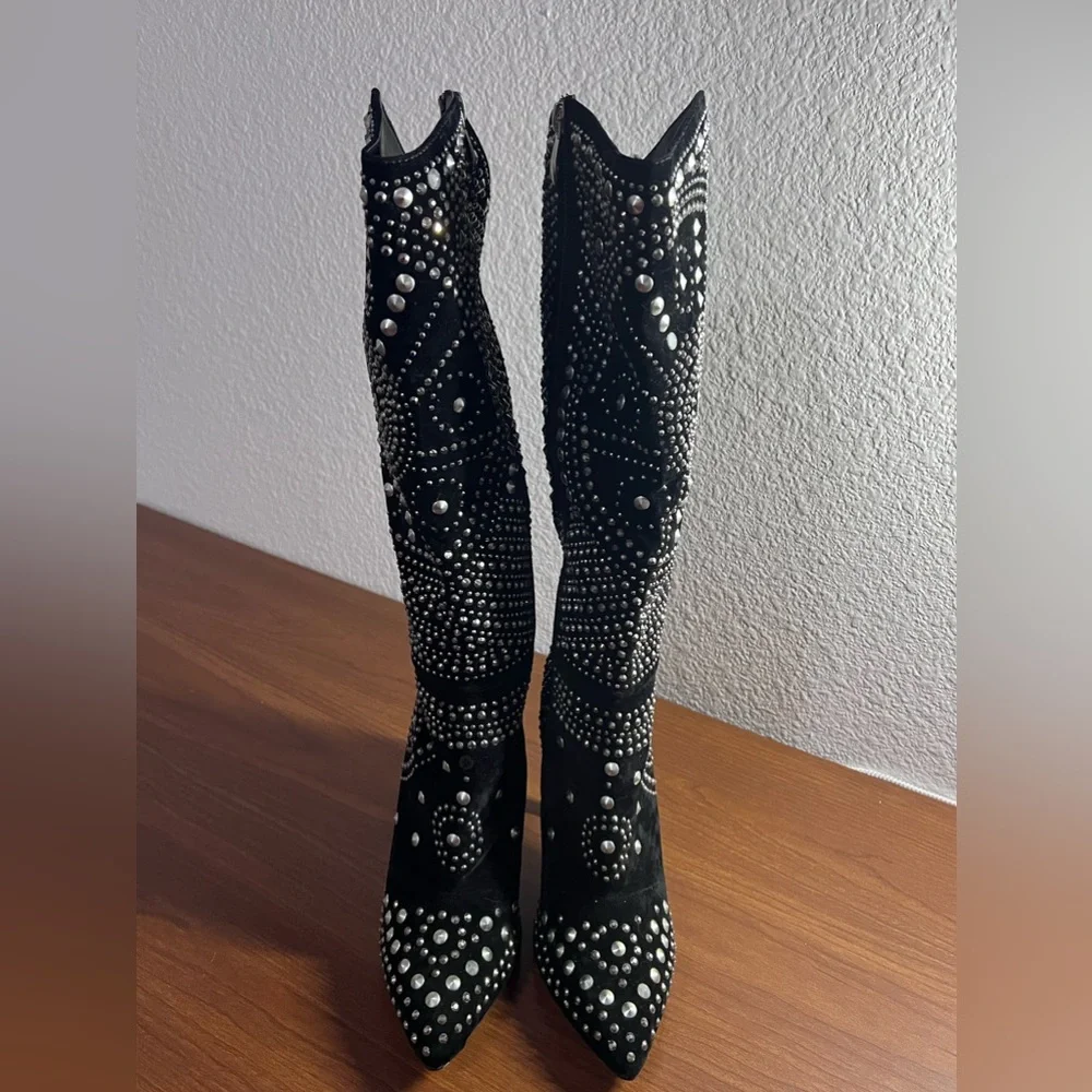 Olivia Miller Knee High Black Boots Studded Detail All Throughout Size 6 NWOT - Picture 3 of 10